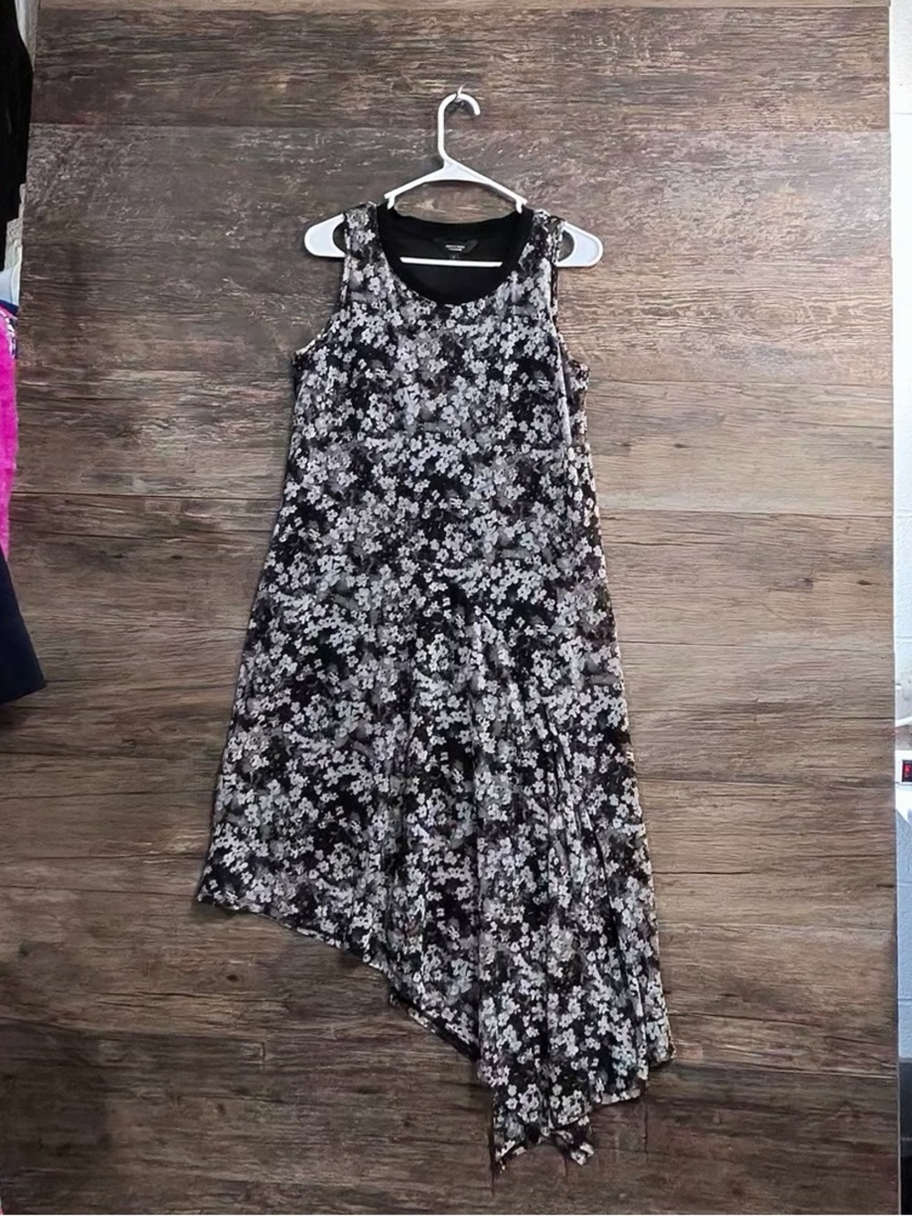 Simply Vera Vera Wang Black & White Floral Asymmetrical Hem Dress